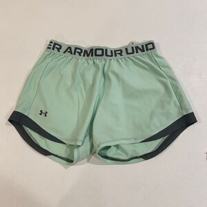 Under Armour Play Up Running Shorts • Women’s Small • Mint Green Loose Fit